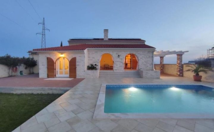 Kuća na prodaju 143 m² – Brtonigla