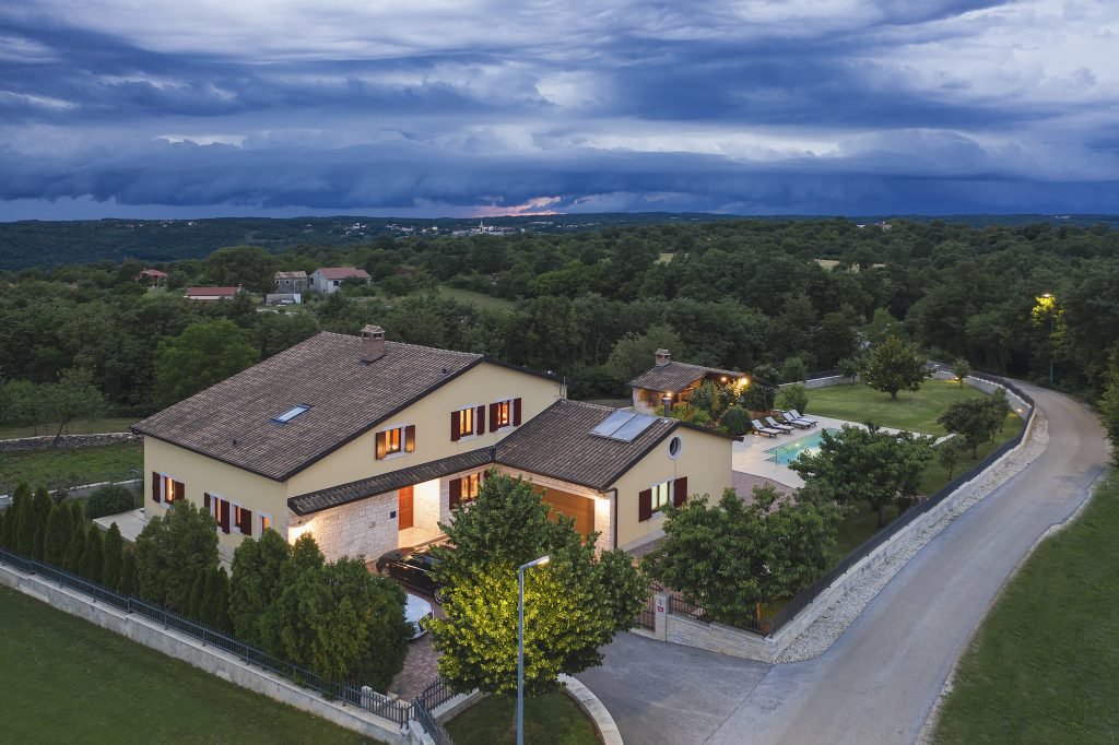 House For rent - Istarska Pazin - Okolica - foto 1/39