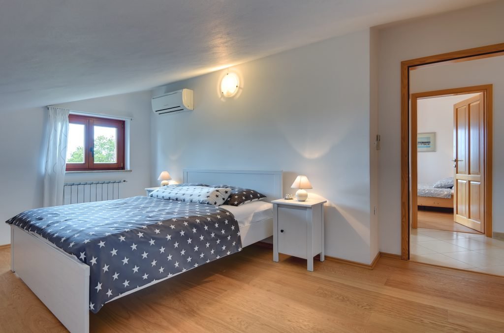 House For rent - ISTARSKA PAZIN - OKOLICA