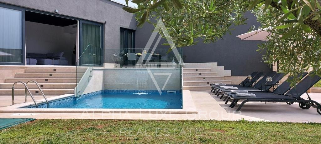 House For rent - ISTARSKA KAšTELIR-LABINCI