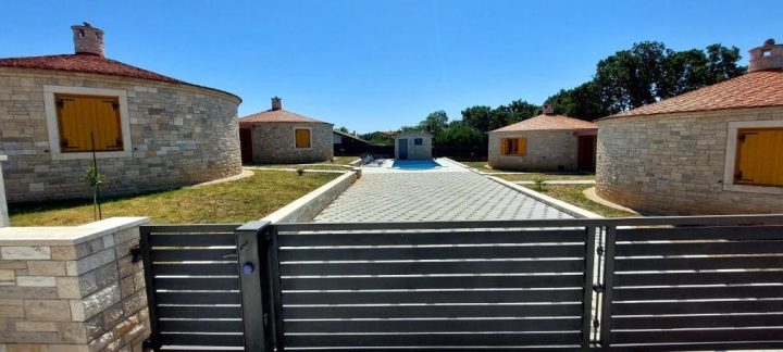 Casa in vendita 296 m² – Peruški