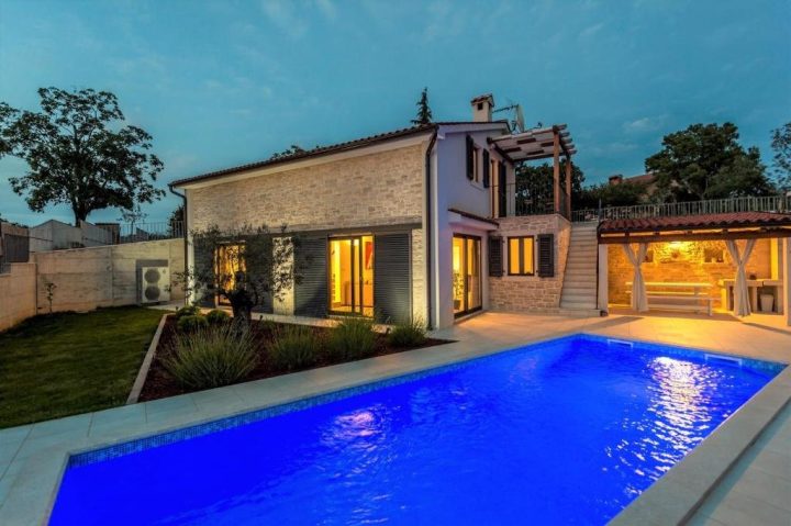 Dům na prodej 145 m² – Tinjan
