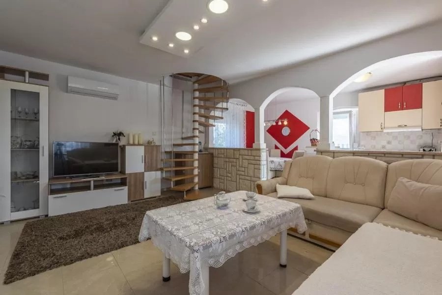 Haus Zu vermieten - ISTARSKA BRTONIGLA