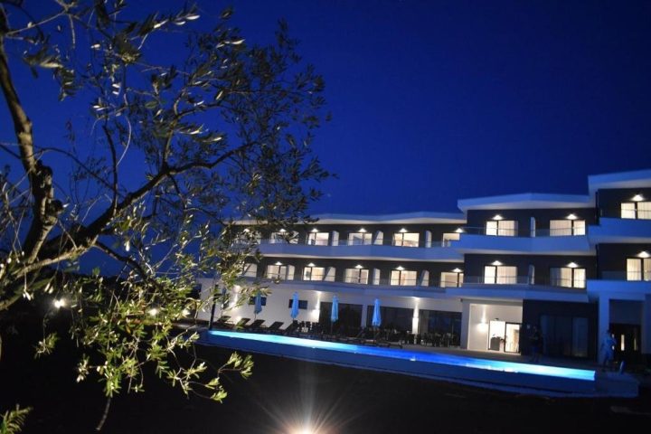 Hotel Na predaj - Istarska Vabriga - foto 3/40