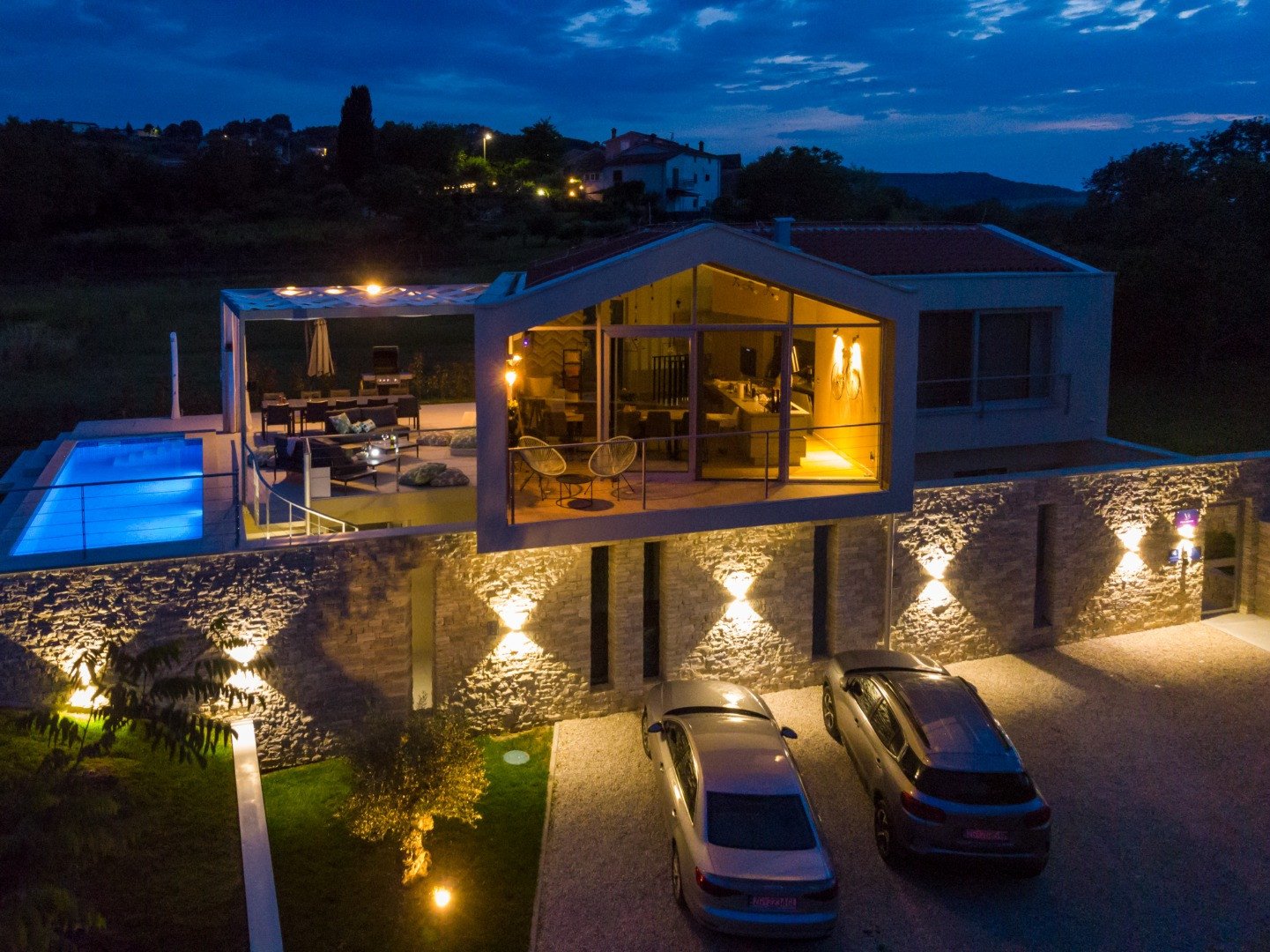 Maison À louer - ISTARSKA KAROJBA
