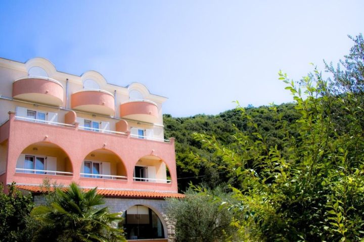 Hotel na prodej 1600 m² – Pula