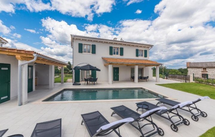 Dom na prenájom 160 m² – Barban