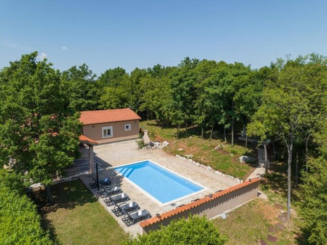 Dům k pronájmu 198 m² – Labin