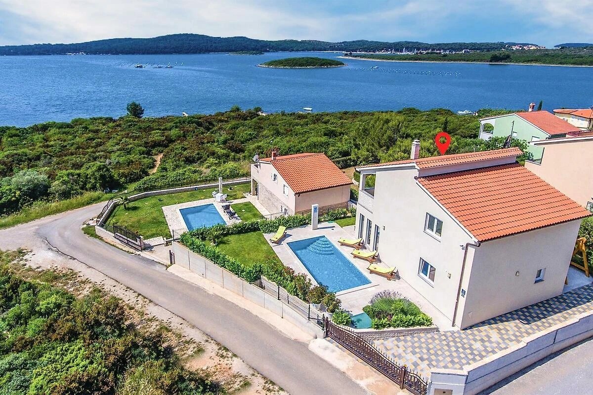 Haus Zu vermieten - ISTARSKA LIžNJAN