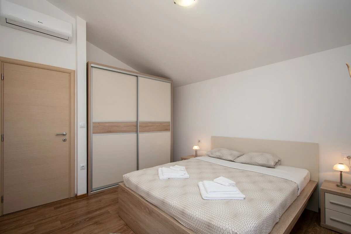 Haus Zu vermieten - ISTARSKA LIžNJAN