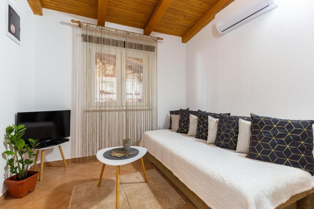 House For rent - ISTARSKA FAžANA