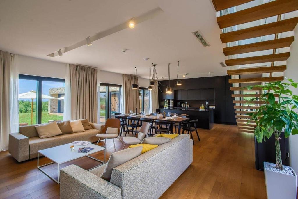 Haus Zu vermieten - ISTARSKA CEROVLJE