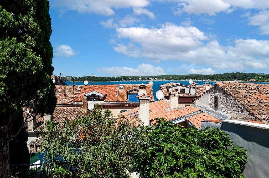 Hiša Za najem - ISTARSKA ROVINJ