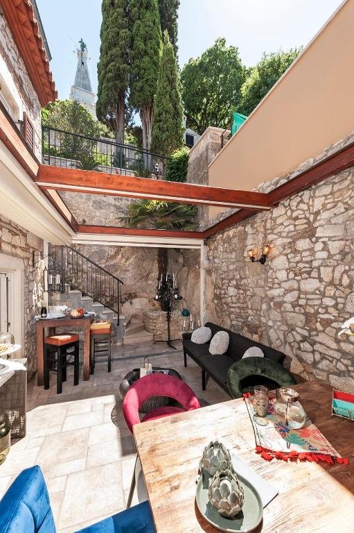 Hiša Za najem - ISTARSKA ROVINJ