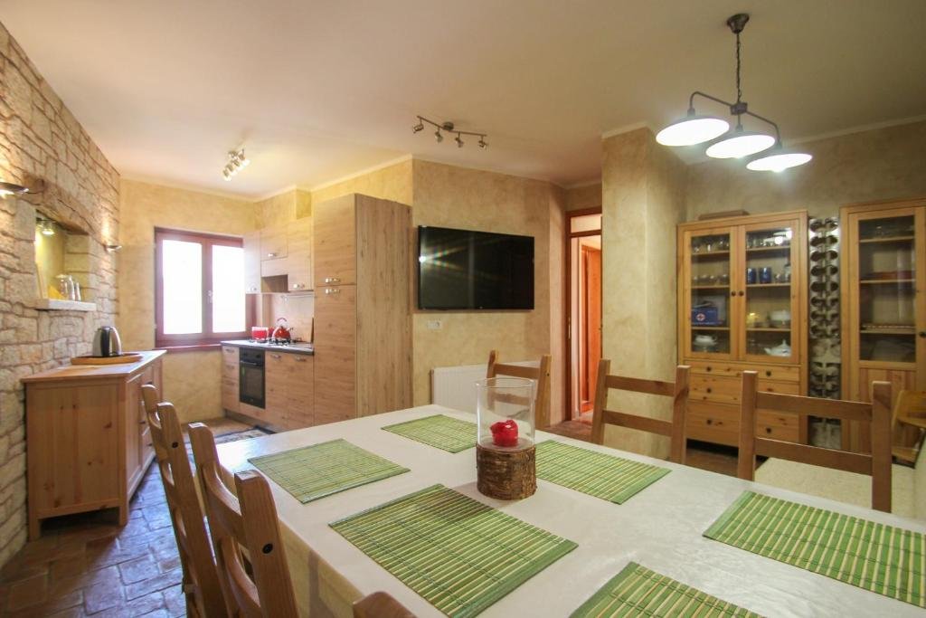Kuća Za najam - ISTARSKA NOVIGRAD