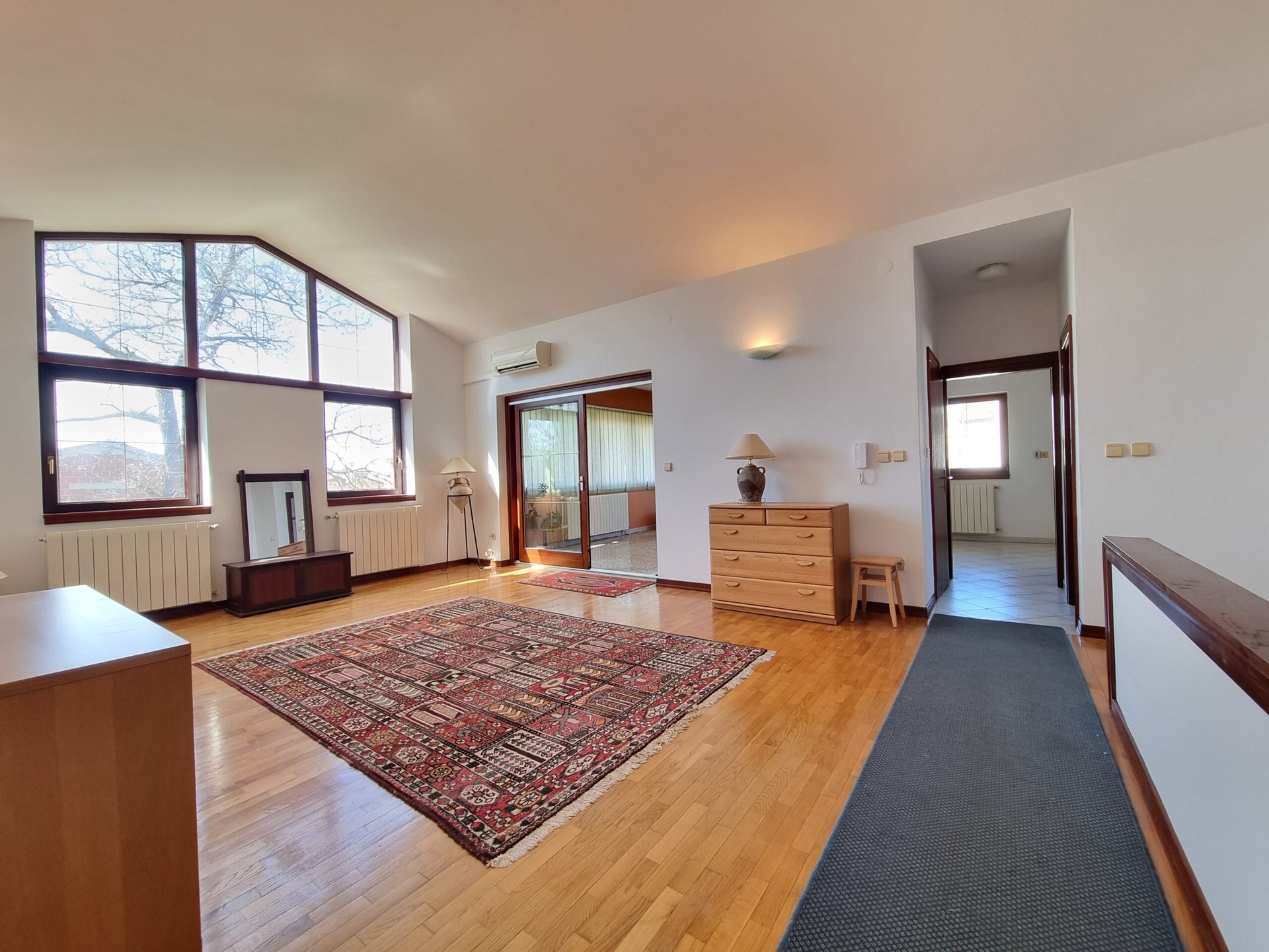 Haus Zu vermieten - ISTARSKA CEROVLJE
