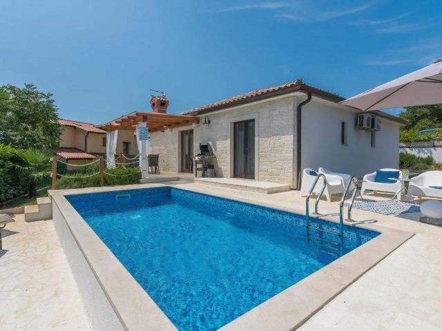 Dom na prenájom 100 m² – Novigrad