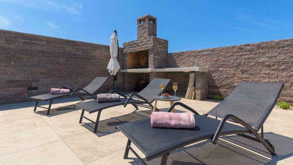 Dům K pronájmu - ISTARSKA FAžANA