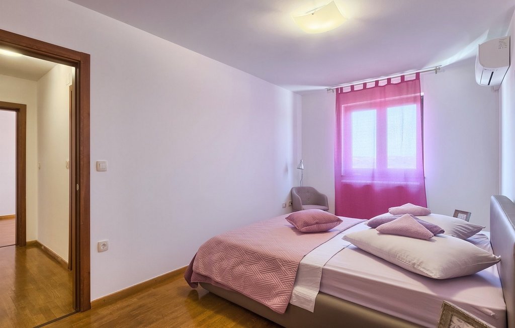 Dům K pronájmu - ISTARSKA FAžANA