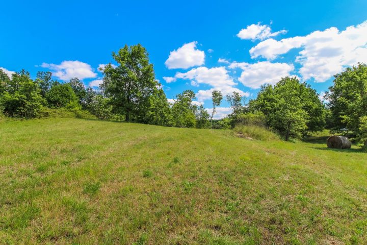 Parcela za najem 1587 m² – Oprtalj