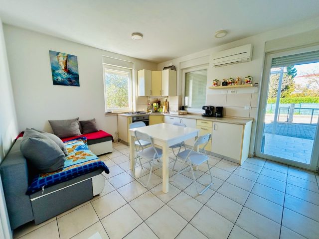 Stan za najam 46 m² – Novigrad