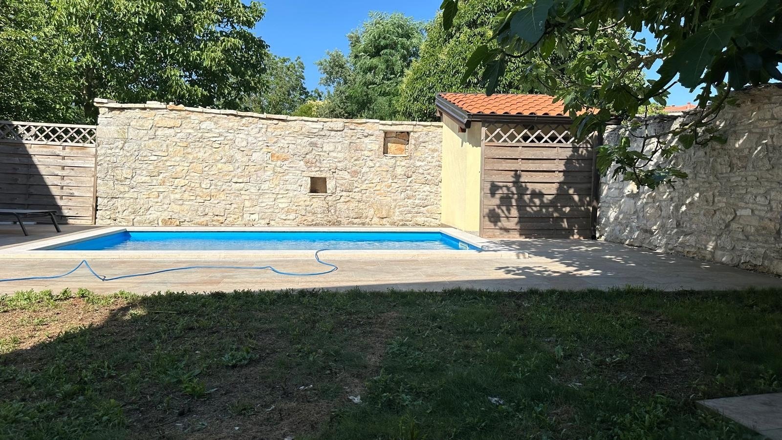 Kuća Za najam - ISTARSKA TINJAN