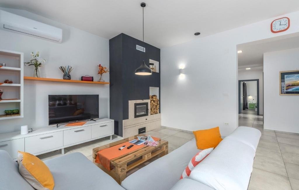 House For rent - ISTARSKA CEROVLJE