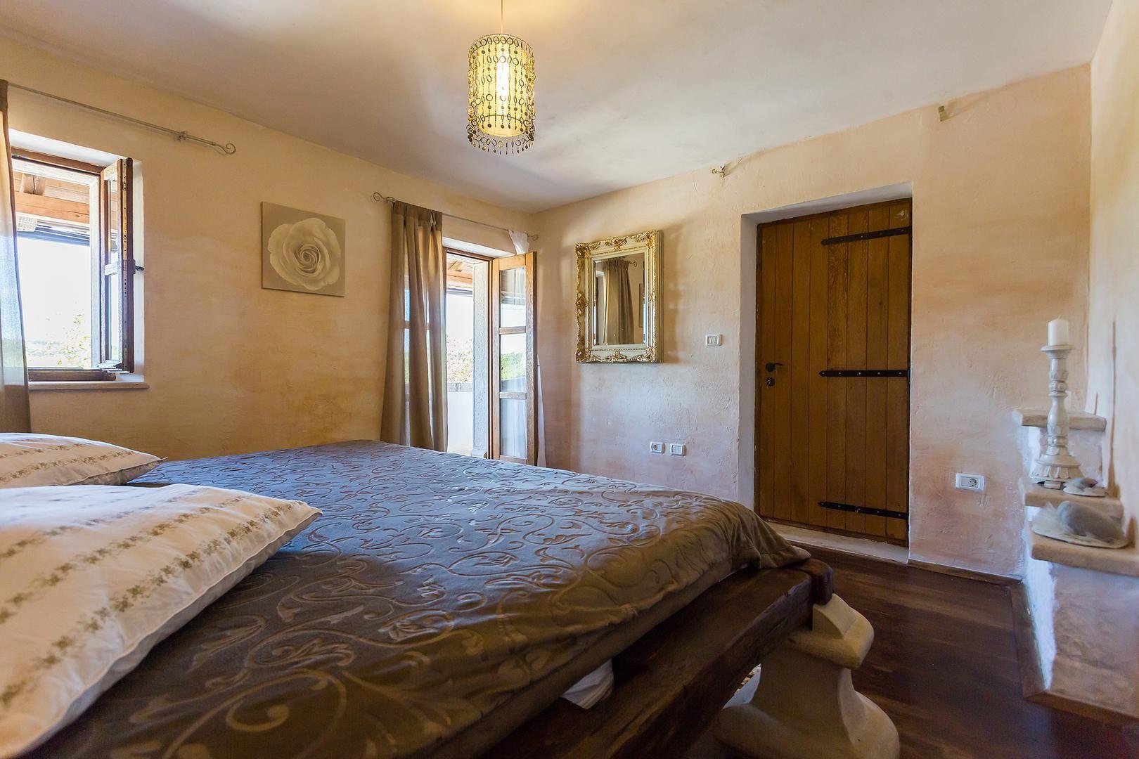 House For rent - ISTARSKA PAZIN - OKOLICA
