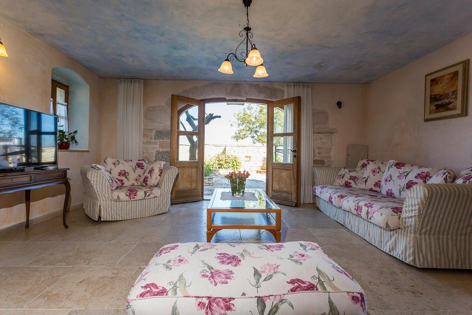 House For rent - ISTARSKA PAZIN - OKOLICA