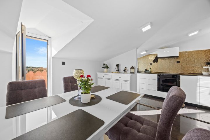 Appartement à louer 93 m² – Rovinj