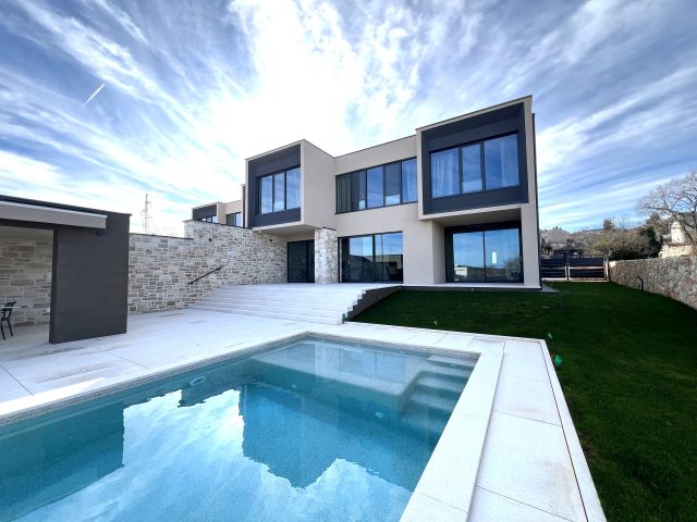 Dom na prenájom 216 m² – Rovinj