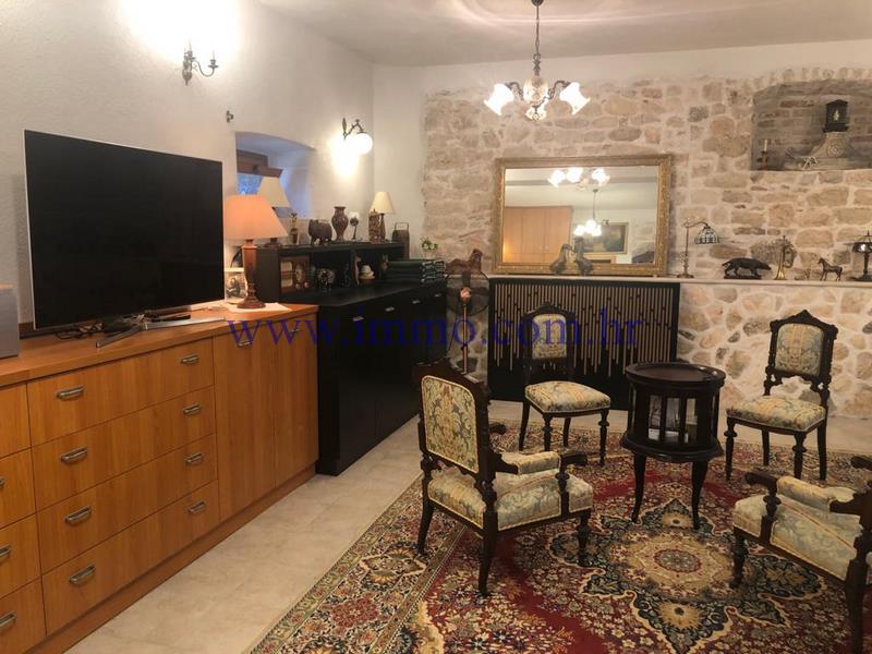 House For sale - SPLITSKO-DALMATINSKA  BRAČ 