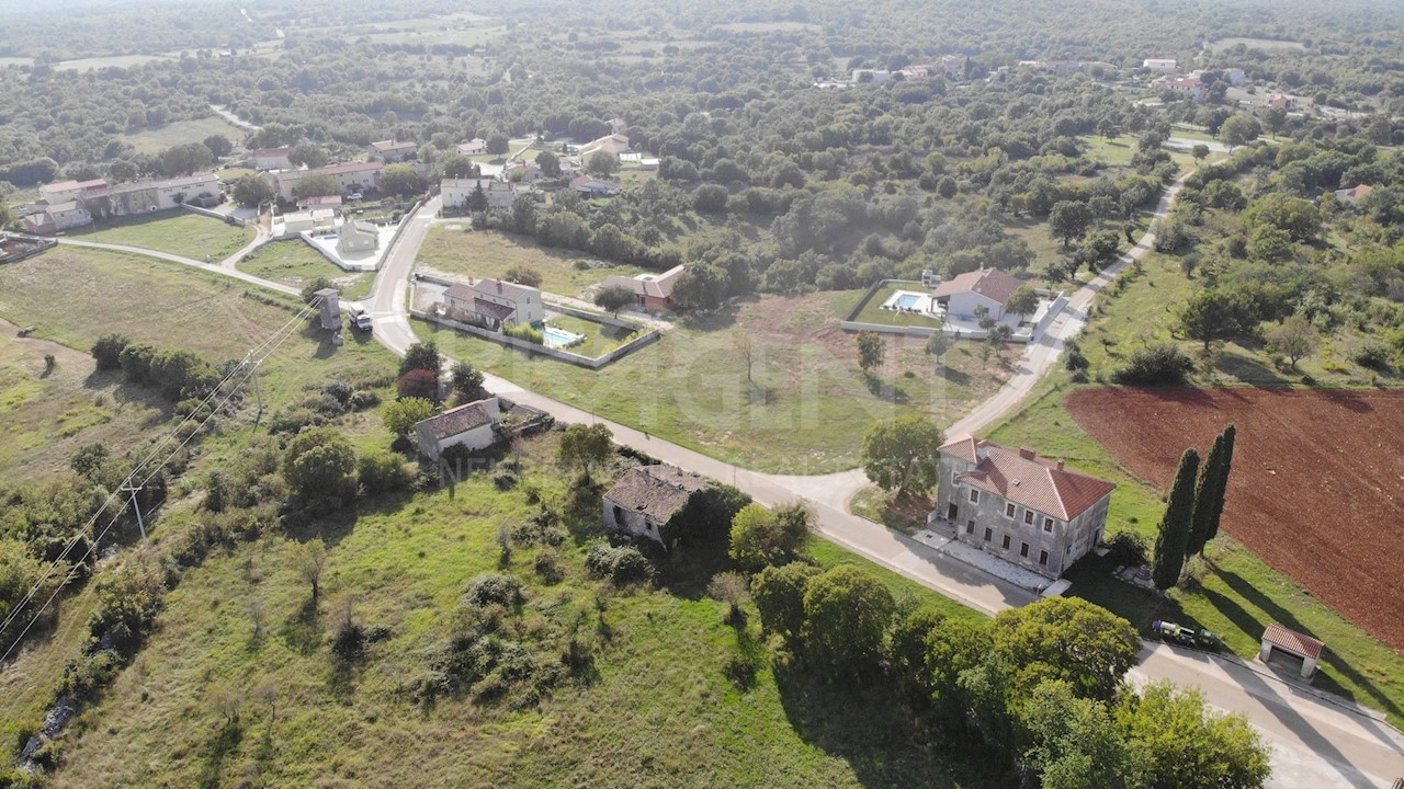 Land For sale - ISTARSKA  BALE 