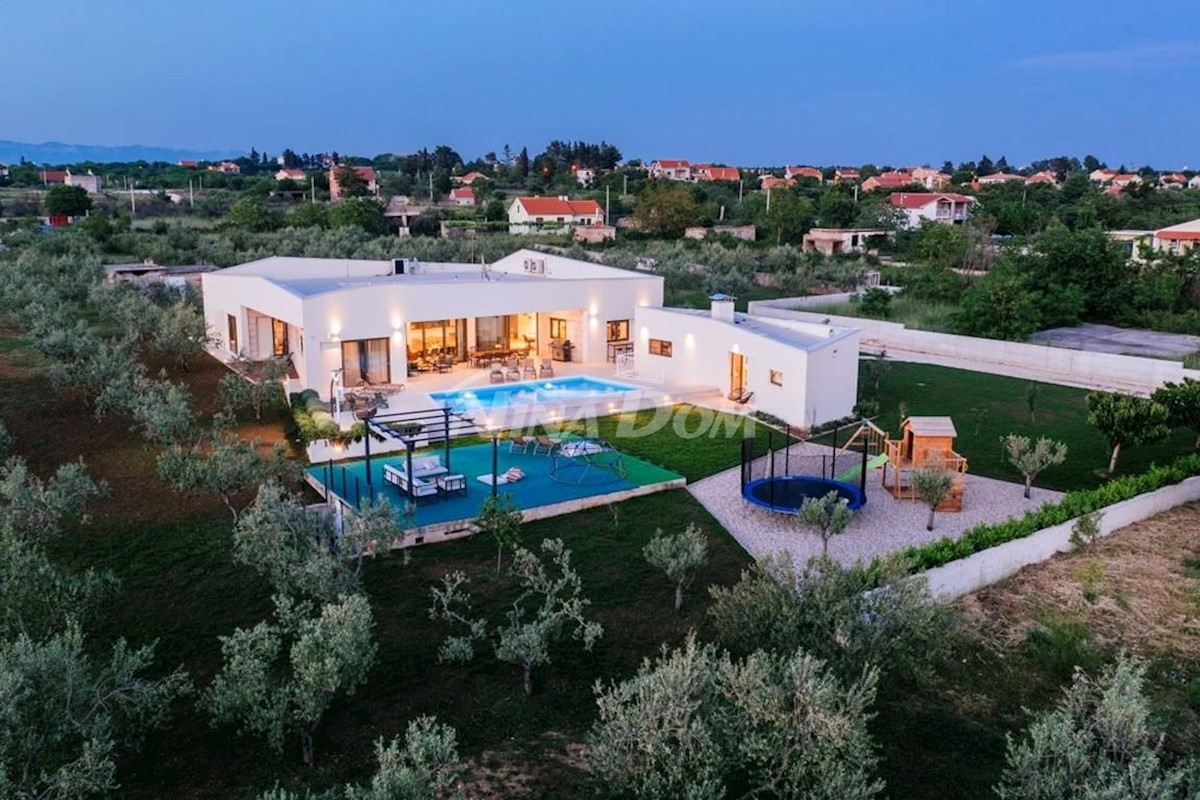 Casa In vendita - Zadarska Zemunik Donji - foto 1/1