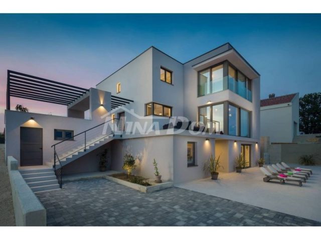 House for sale 490 m² – Nin