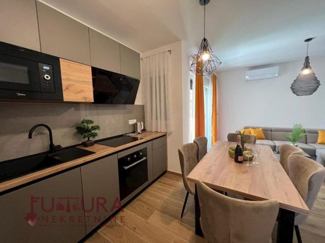 Dom na predaj 126 m² – Novalja