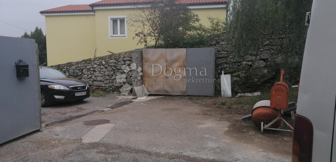 Business premises For sale - PRIMORSKO-GORANSKA  OPATIJA 