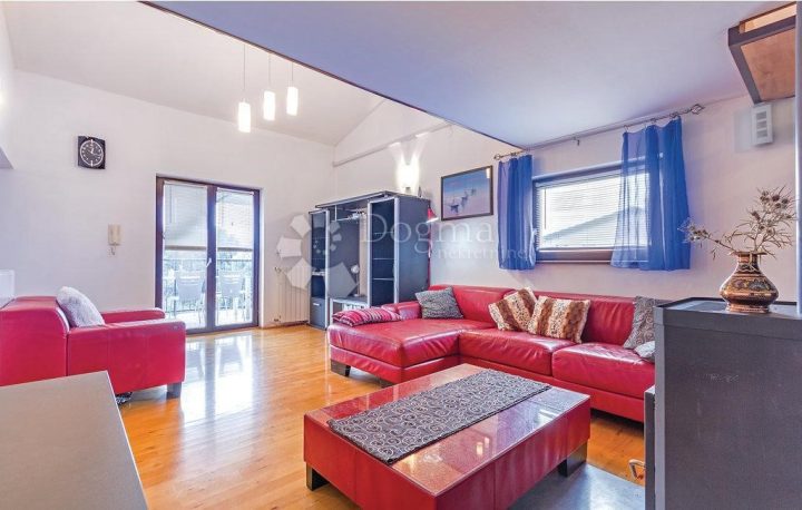 Hiša na predaj 400 m² – Banjole