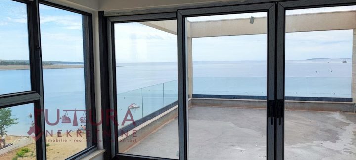 Stan na prodaju 122 m² – Povljana