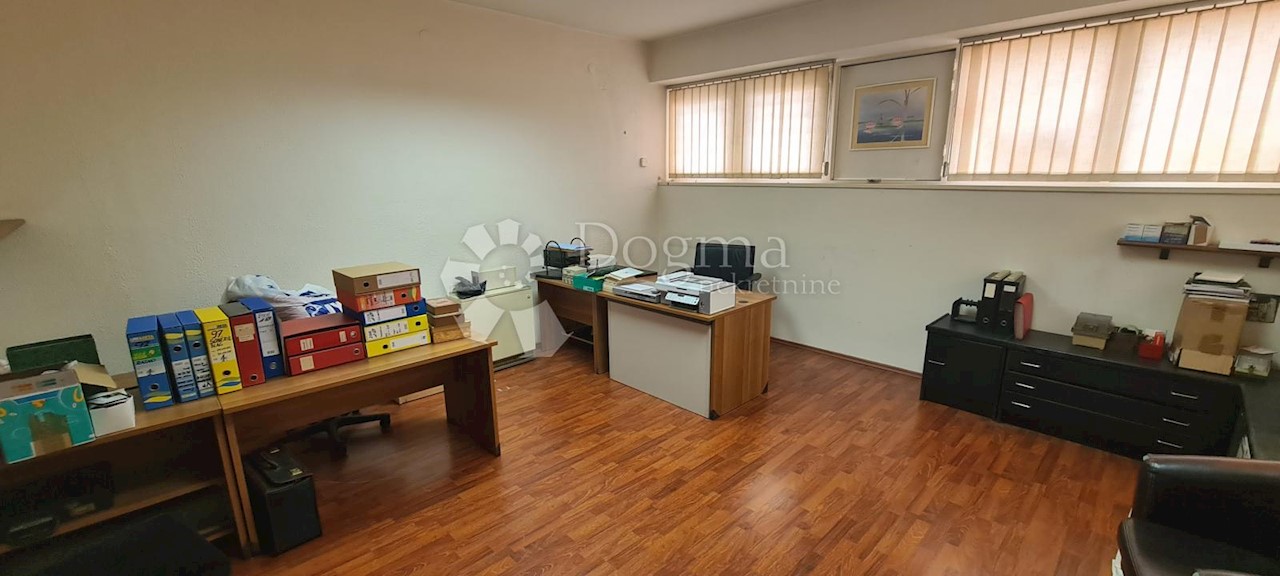 Business premises For rent - PRIMORSKO-GORANSKA  RIJEKA 