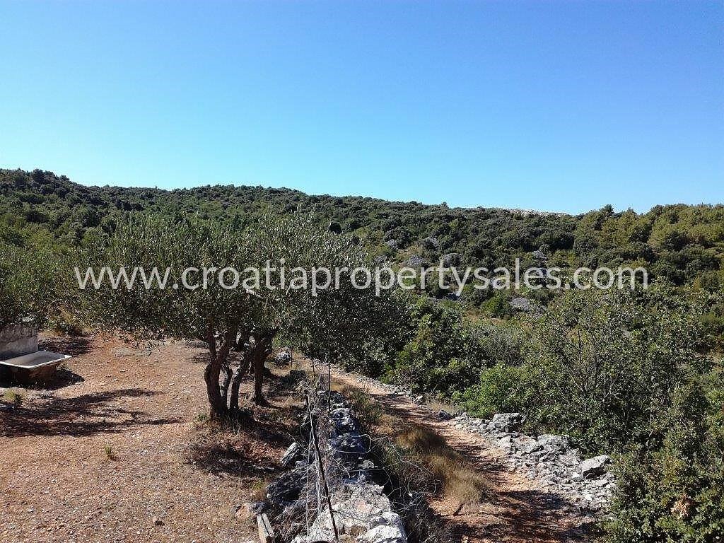 Land For sale - SPLITSKO-DALMATINSKA  BRAČ 