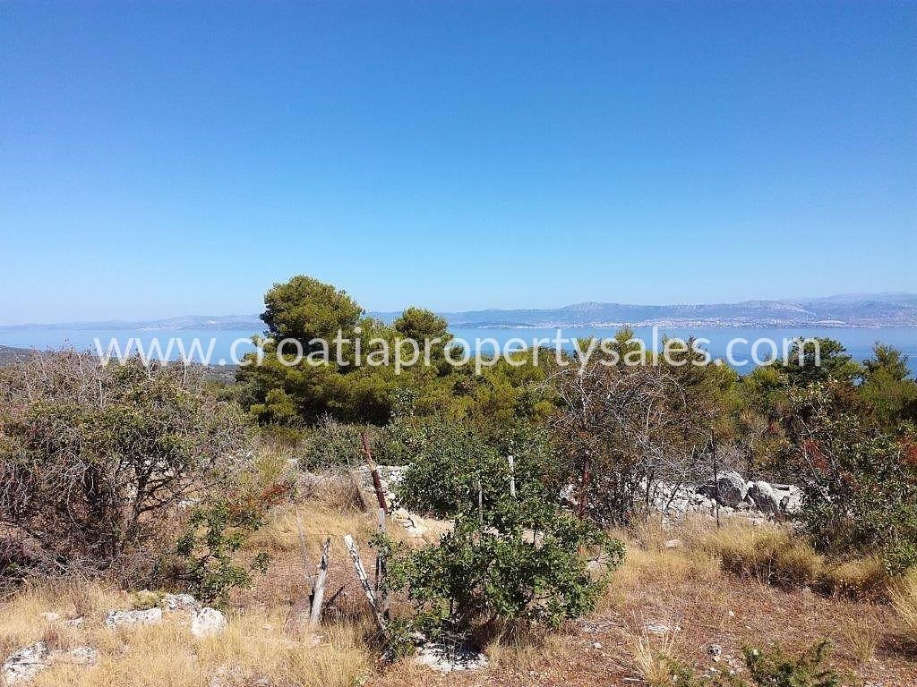 Land For sale - SPLITSKO-DALMATINSKA  BRAČ 