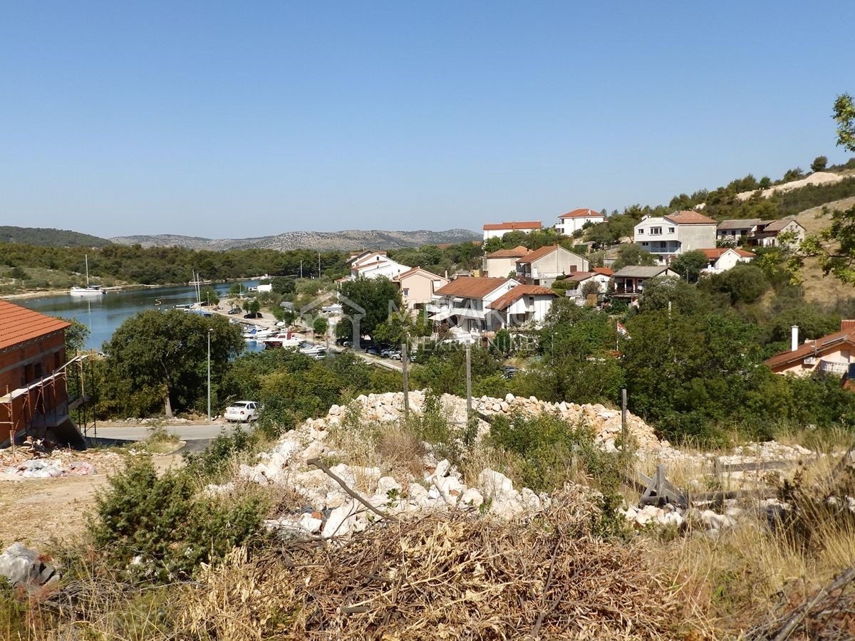 Pozemok Na predaj - ŠIBENSKO-KNINSKA  ŠIBENIK 