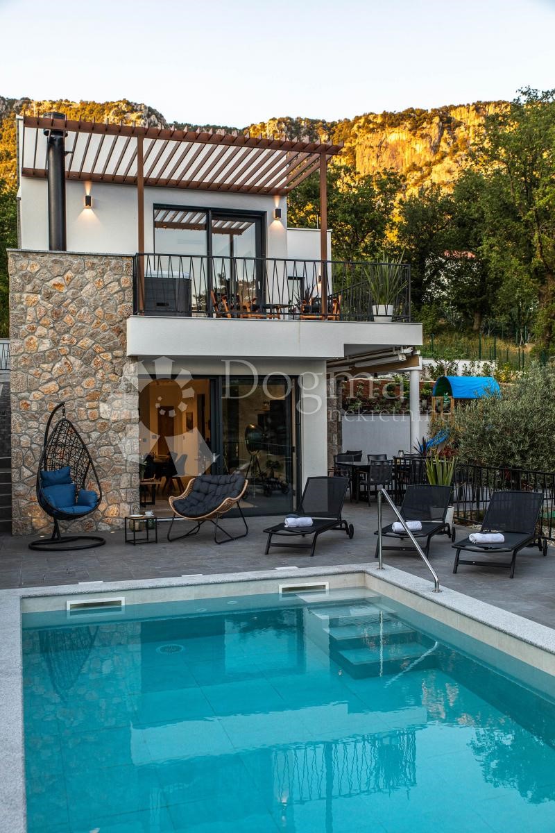 Kuća Na prodaju - PRIMORSKO-GORANSKA  VINODOLSKA OPĆINA 