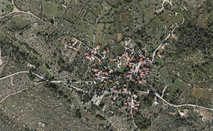 Pozemok na predaj 3157 m² – Brač