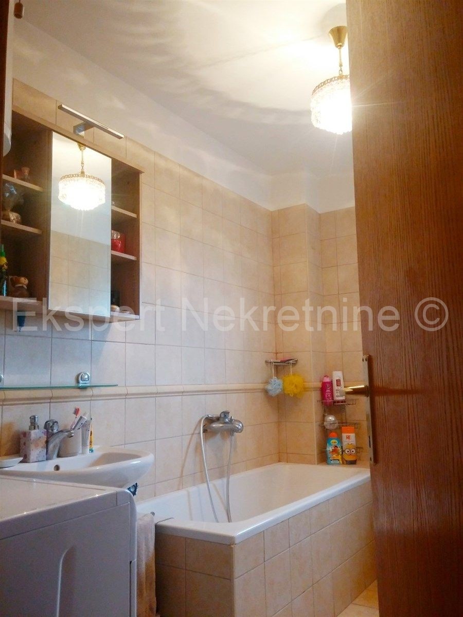 Apartment Zu verkaufen - SPLITSKO-DALMATINSKA  KAŠTELA 