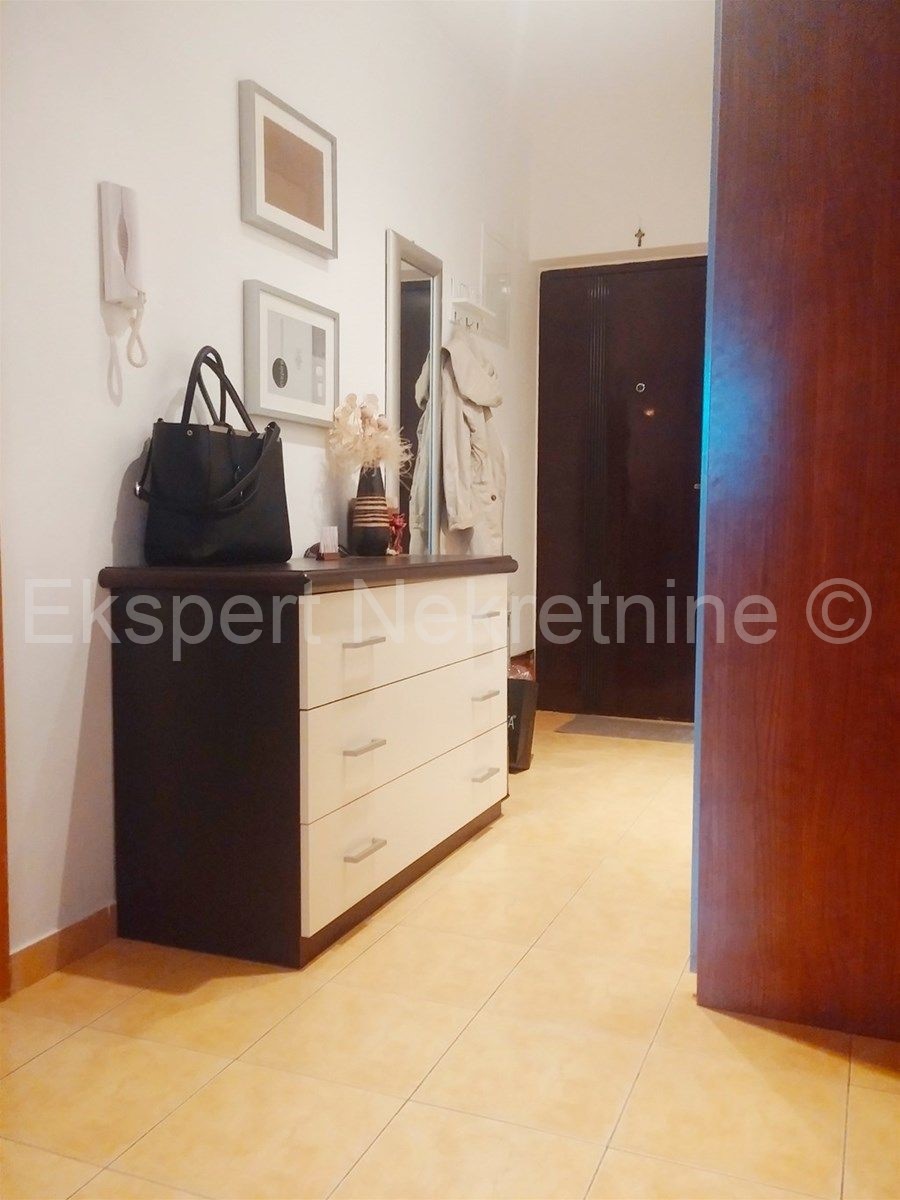 Apartment Zu verkaufen - SPLITSKO-DALMATINSKA  KAŠTELA 