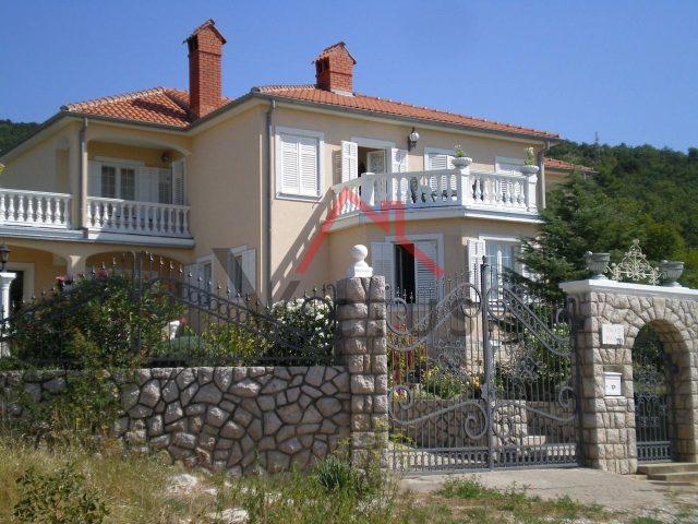 House for sale 350 m² – Selce