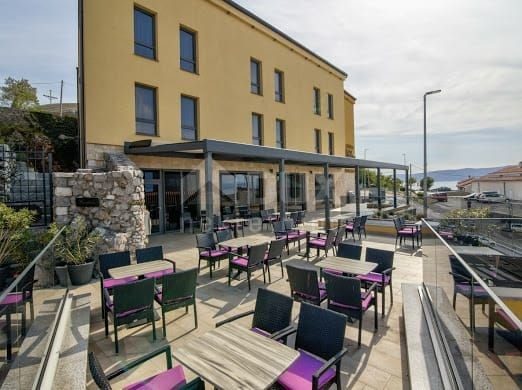 Business premises for sale 1000 m² – Senj