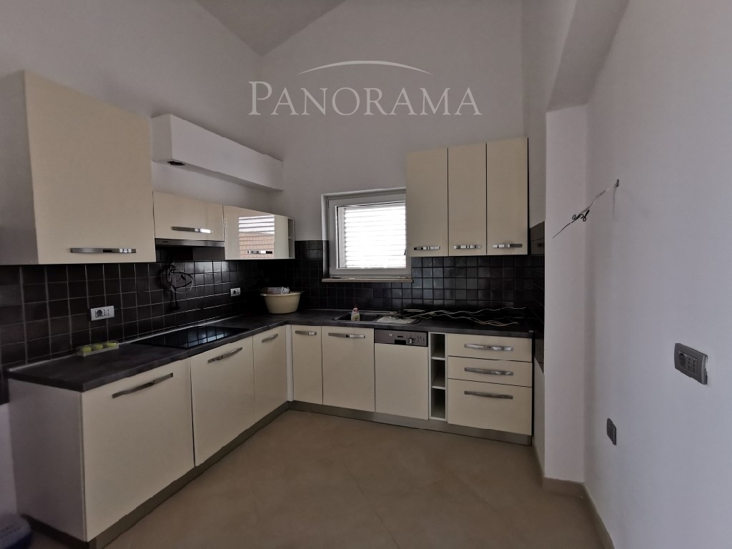 Apartma Na predaj - ISTARSKA  PULA 